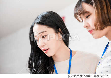 Businesswoman, office worker, meeting, businesswoman, young, business woman, announcement, reporting, casual Businesswoman, office worker, meeting, businesswoman, young, business woman, announcement, reporting, casual 46942534