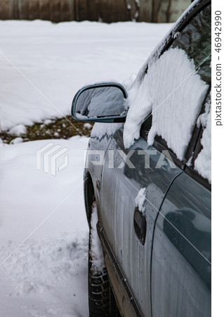 Car parked on a winter day. 46942990