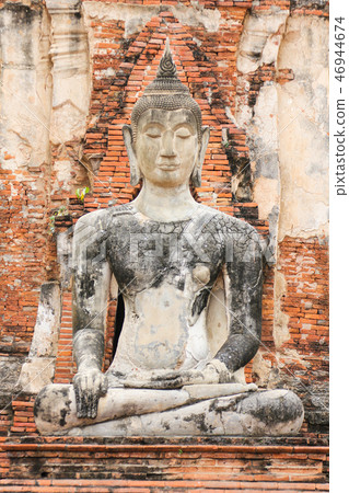 Wat Mahathat in Ayutthaya Historical Park,Thailand Wat Mahathat in Ayutthaya Historical Park,Thailand 46944674