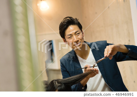 髮廊美髮師圖像 46946991