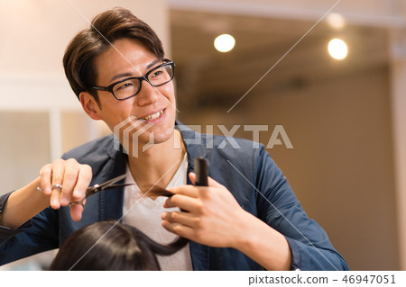 髮廊美髮師圖像 46947051