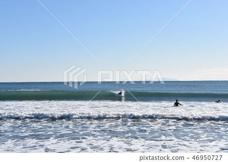Tsujido coast in winter Tsujido coast in winter 46950727