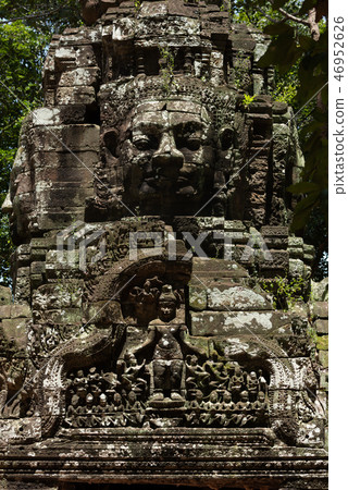 Face of Buddha on Ta Som pediment 46952626