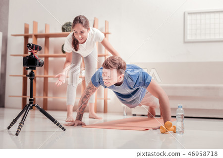 Pretty woman helping to a man 46958718