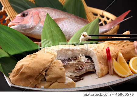 鯛魚岩相器皿魚菜器皿烤魚美食日本料理日本海鮮料理 46960579