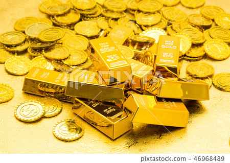 Gold bar and gold coin 46968489