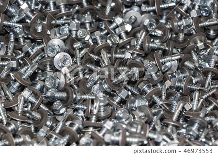 self-tapping screw for mounting metal roof 46973553