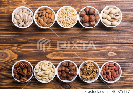 Mix of nuts Mix of nuts 46975137