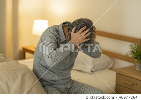 老人身體不適 老人身體不適 46977264