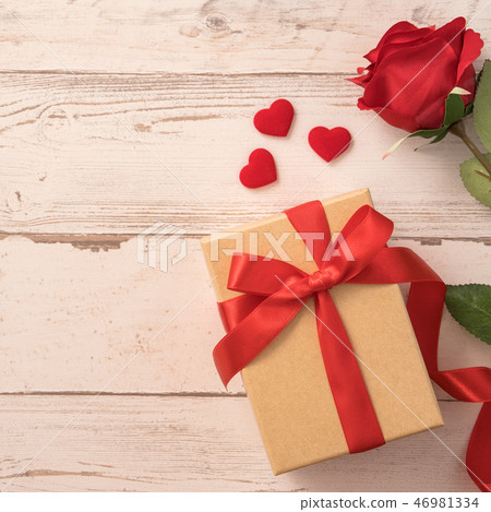 Affair section Mother's section Birthday gifts 纞帶 Sending gifts 瑫瑰 Love heart Present surprise 46981334