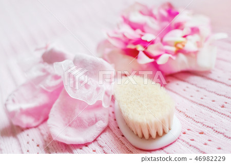 First accessories for newborn girl - pink booties 46982229