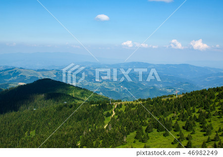 Hills and sky 46982249