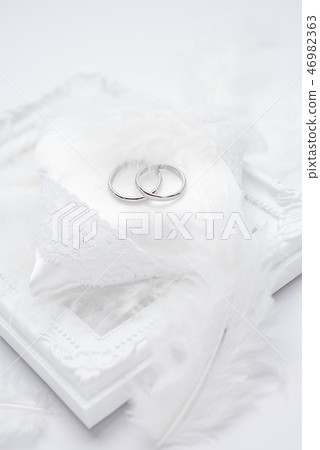 Wedding Ring Wedding Ring 46982363