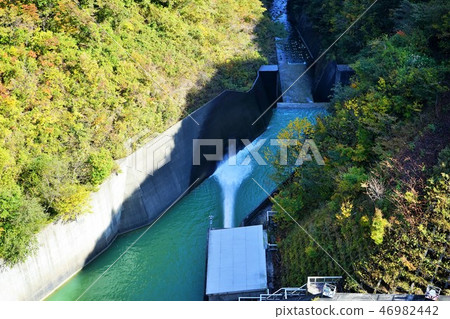 Fall of Iriba dam Fall of Iriba dam 46982442