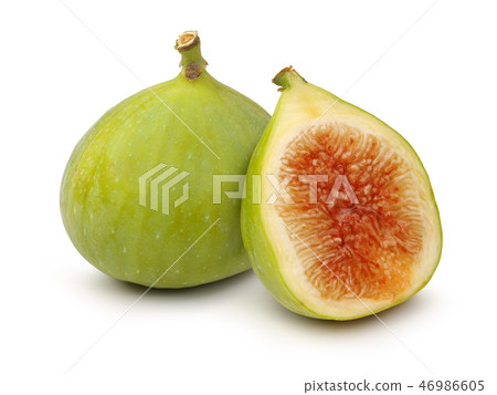 Fresh green fig fruits and slice Fresh green fig fruits and slice 46986605