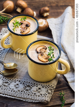 Creamy mushroom soup with champignons 46987393