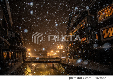«山形縣銀山溫泉»雪舞金山溫泉的夜景 «山形縣銀山溫泉»雪舞金山溫泉的夜景 46988390