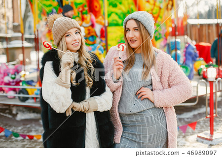 girls in winter girls in winter 46989097