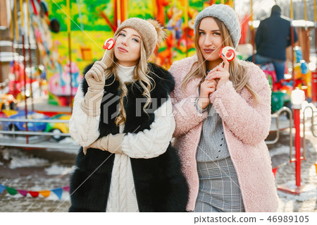 girls in winter 46989105