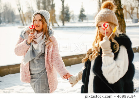 girls in winter 46989184