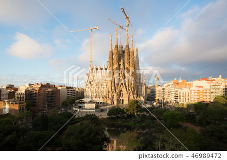 Aerial view of the Sagrada Familia in Barcelona 46989472