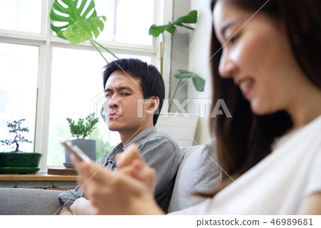 Social media problem about using telephone. Social media problem about using telephone. 46989681