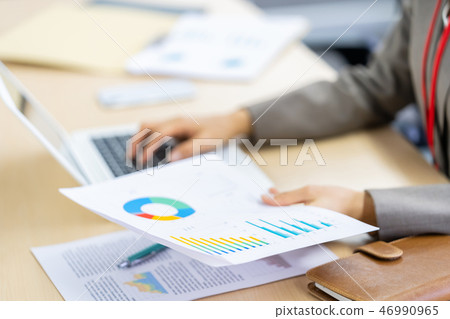 PC Business Woman Parts Female employee Female office worker Office image Workplace Business image PC Business Woman Parts Female employee Female office worker Office image Workplace Business image 46990965