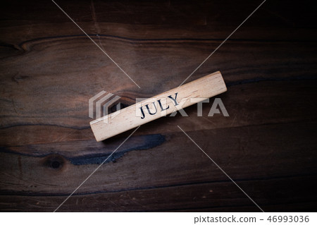 7月寫的一個小木製品 7月寫的一個小木製品 46993036