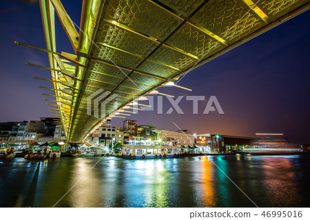 高雄鼓山渡輪夜景Asia Taiwan Kaohsiung Pier 高雄鼓山渡輪夜景Asia Taiwan Kaohsiung Pier 46995016