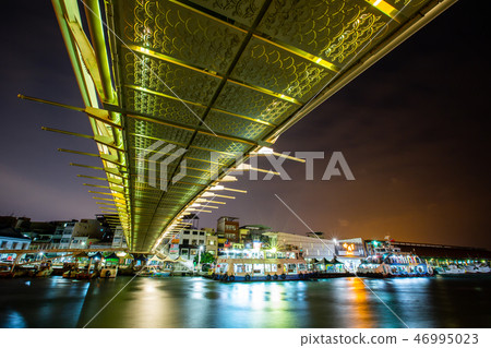 高雄鼓山渡輪夜景Asia Taiwan Kaohsiung Pier 高雄鼓山渡輪夜景Asia Taiwan Kaohsiung Pier 46995023