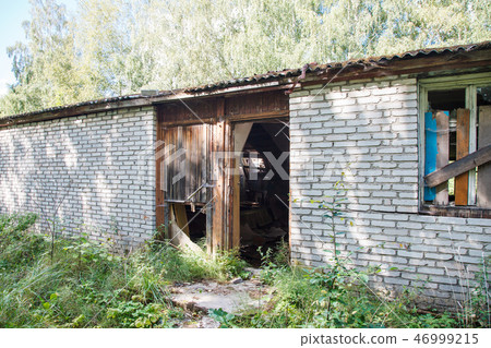old abandoned ruined house 46999215