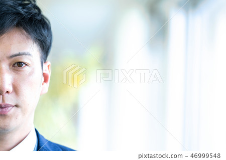 Male company employee Young businessman Business scene Business image 46999548