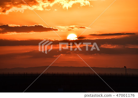 夕陽 47001176