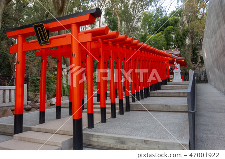 Torii in Kobe Ikujingu Torii in Kobe Ikujingu 47001922