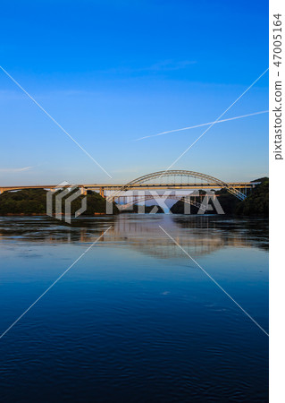 Sunset on the Saikai Bridge and the Shinseikai Bridge [Sasebo City, Saikai City, Nagasaki Prefecture] 47005164