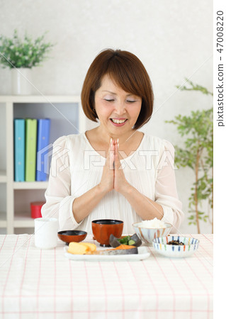 Women who do "I will" Women who do "I will" 47008220