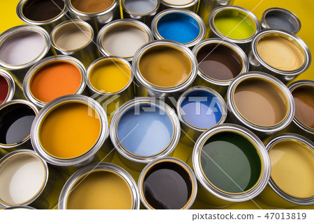 Brush, metal cans with color paint 47013819