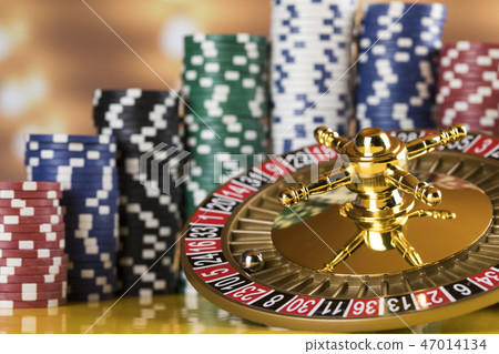Casino roulette, running in a motion, Poker Chips 47014134