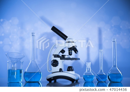 Scientific glassware for chemical experiment Scientific glassware for chemical experiment 47014436