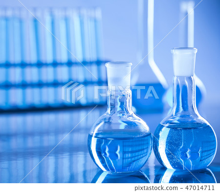 Laboratory equipment, lots of glass filled 47014711