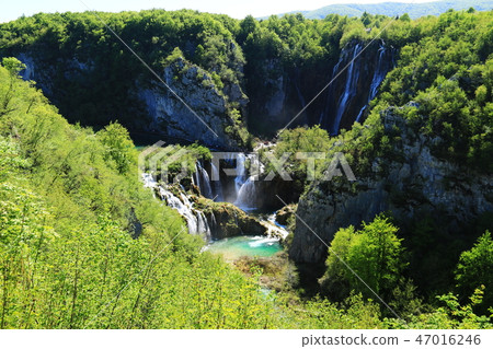 Croatia Plitvice Trek 47016246