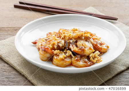 stir fried shrimp with garlic and sweet sauce stir fried shrimp with garlic and sweet sauce 47016899
