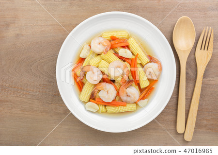 stir fried shrimp with baby corn and carrot stir fried shrimp with baby corn and carrot 47016985