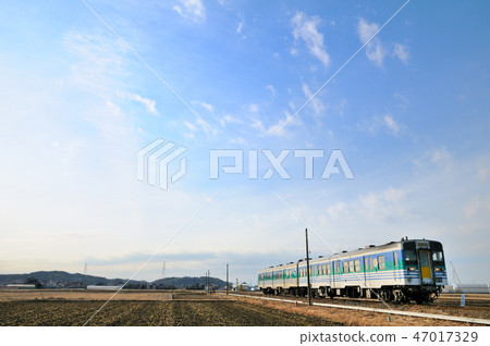 Nostalgic Kiha 37-shaped train running Kururi Line Nostalgic Kiha 37-shaped train running Kururi Line 47017329