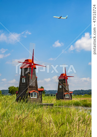 windmill 47018724