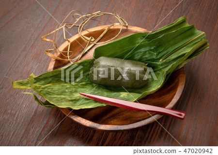 Niigata's specialty, bamboo dumplings wrapped in bamboo grass 47020942