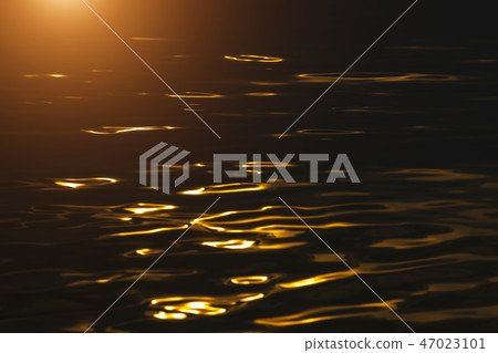 Defocus Water surface images 47023101