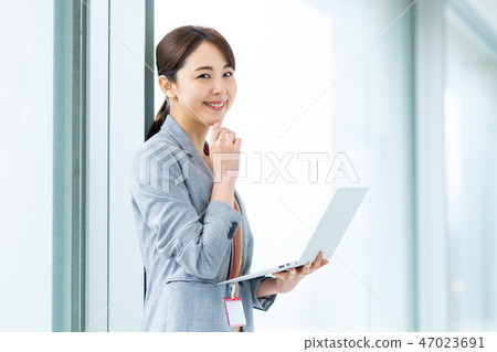 女商人（個人電腦） 47023691