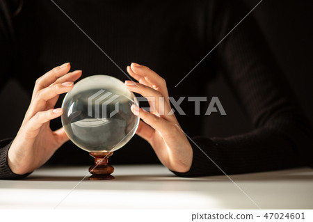 Divination 47024601