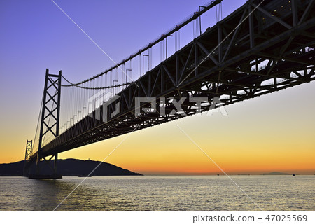 明石海峽大橋與藍色時刻 47025569